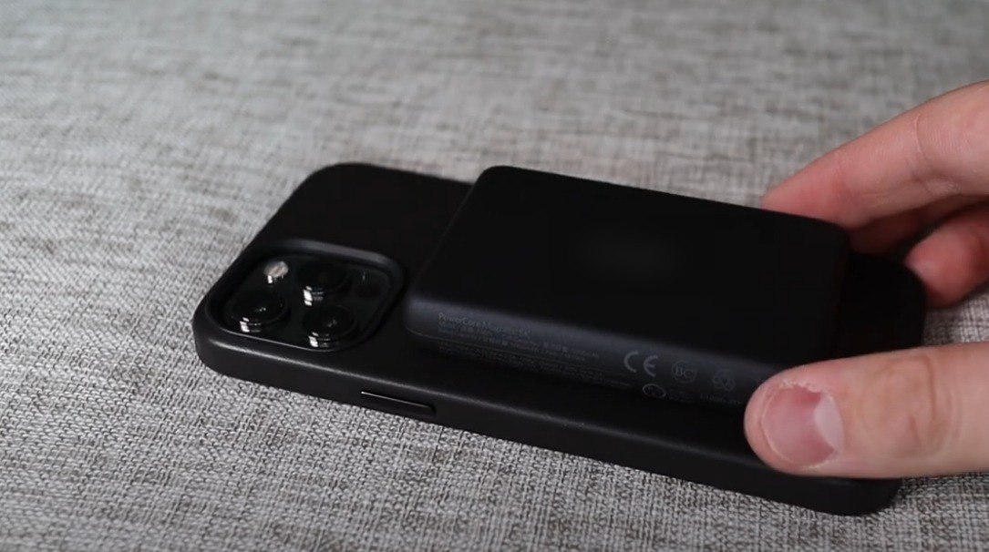 Magnetic Power Banks The Future of Wireless Charging in Motion Magnetic Power Banks - The Future of Wireless Charging in Motion charging on the go, compact battery pack, fast wireless charging, foldable power bank, magnetic alignment, magnetic power bank, MagSafe battery pack, mobile energy, portable charger, Qi2 charging, smartphone accessories, travel power bank, USB-C power bank, wireless charger, wireless charging tips